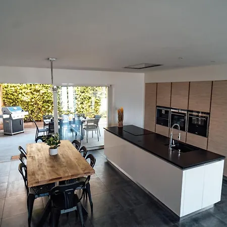 Eyrac - Contemporain Et Familial Au Port D'arcachon Holiday home